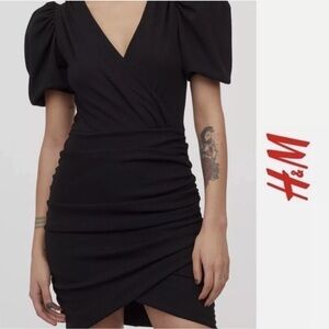 New H&M NWOT Ruched Puff-sleeved Mini Wrap Dress